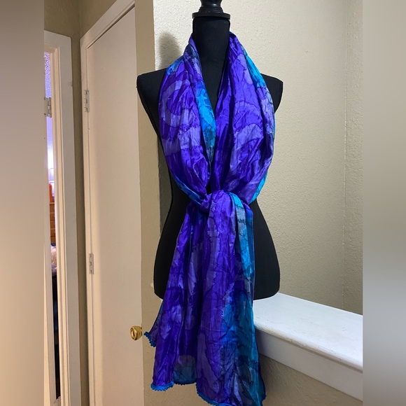 Beautiful Artisan Made In India Sari Hand-Dyed Silk Scarf/Wrap, OS - Picture 2 of 6